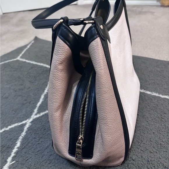 Authentic Coach Purse - Picture 4 of 7